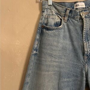 Zara Women's Light Blue Straight Jeans